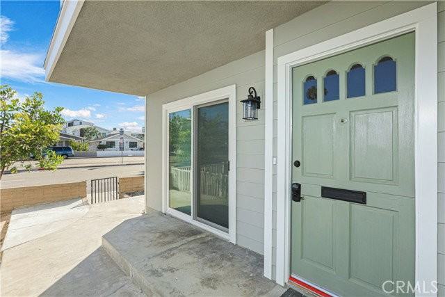 810 W Balboa Blvd #A - Photo 2 of 8