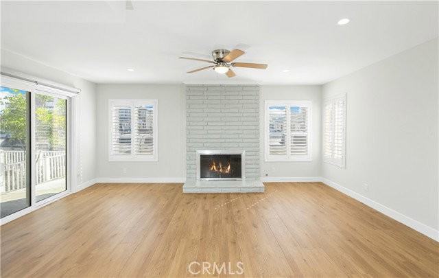 810 W Balboa Blvd #A - Photo 3 of 8