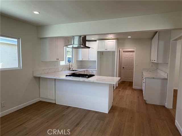 15903 Bryant St - Photo 3 of 8