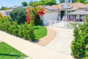 featured image of 17415 Victory Blvd