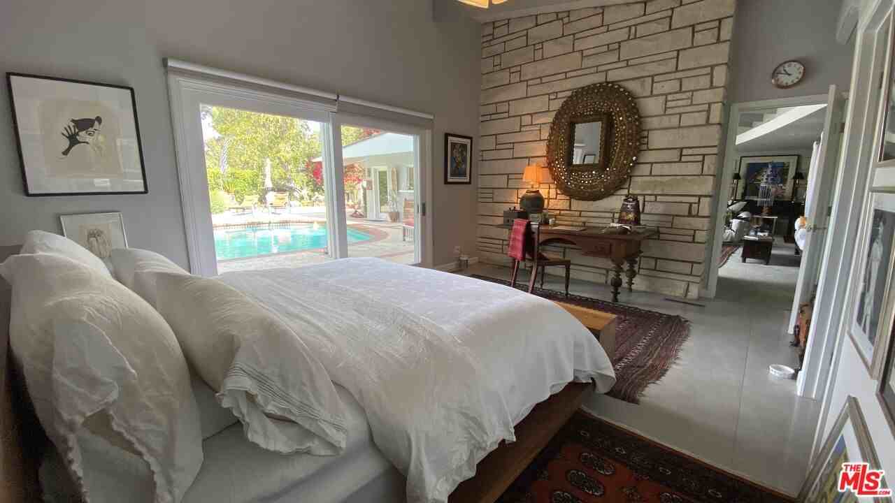 4620 Balboa Ave - Photo 6 of 8
