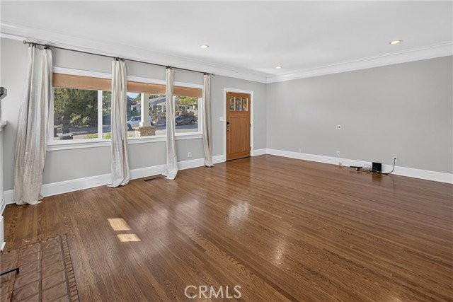 170 Adams St - Photo 5 of 7