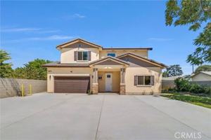 featured image of 2211 W Merced Ave