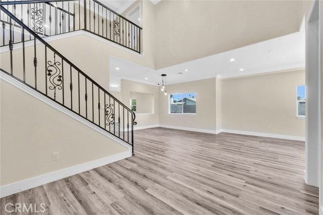2211 W Merced Ave - Photo 3 of 8