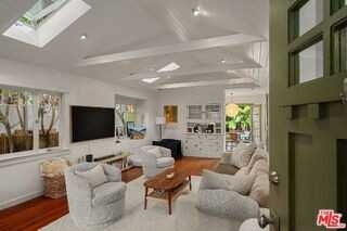 935 Palms Blvd - Photo 3 of 7