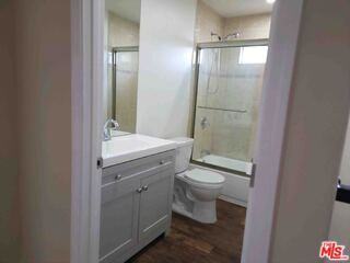 1334 W 62nd St - Photo 4 of 8