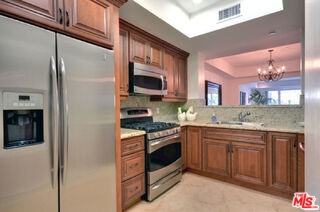 1530 S Centinela Ave #PH1 - Photo 7 of 8