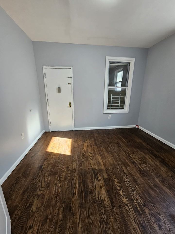 143 Mount Prospect Avenue #2 - Photo 4 of 11