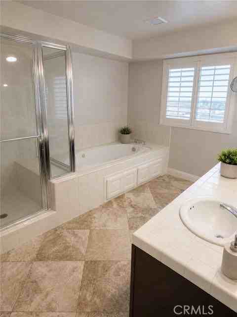 407 Anita St #B - Photo 7 of 8