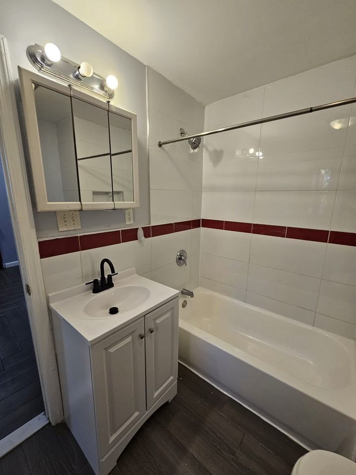 143 Mount Prospect Avenue #2 - Photo 7 of 11