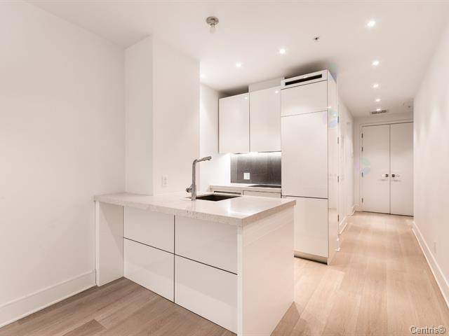 1188 Avenue Union #1401 - Photo 2 of 12