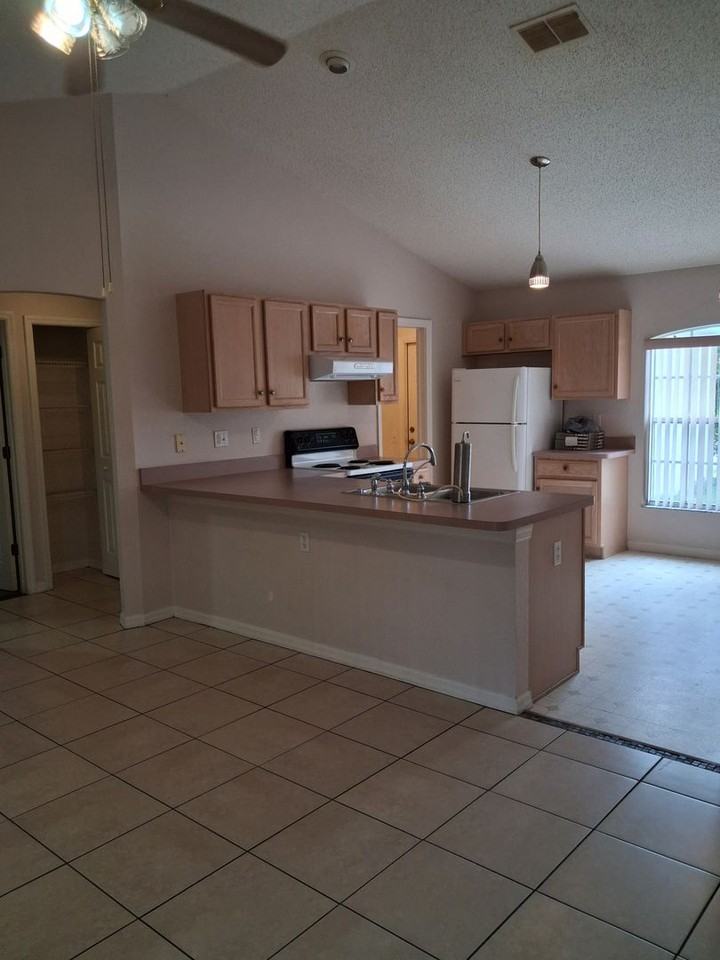8293 Norbert St - Photo 5 of 42