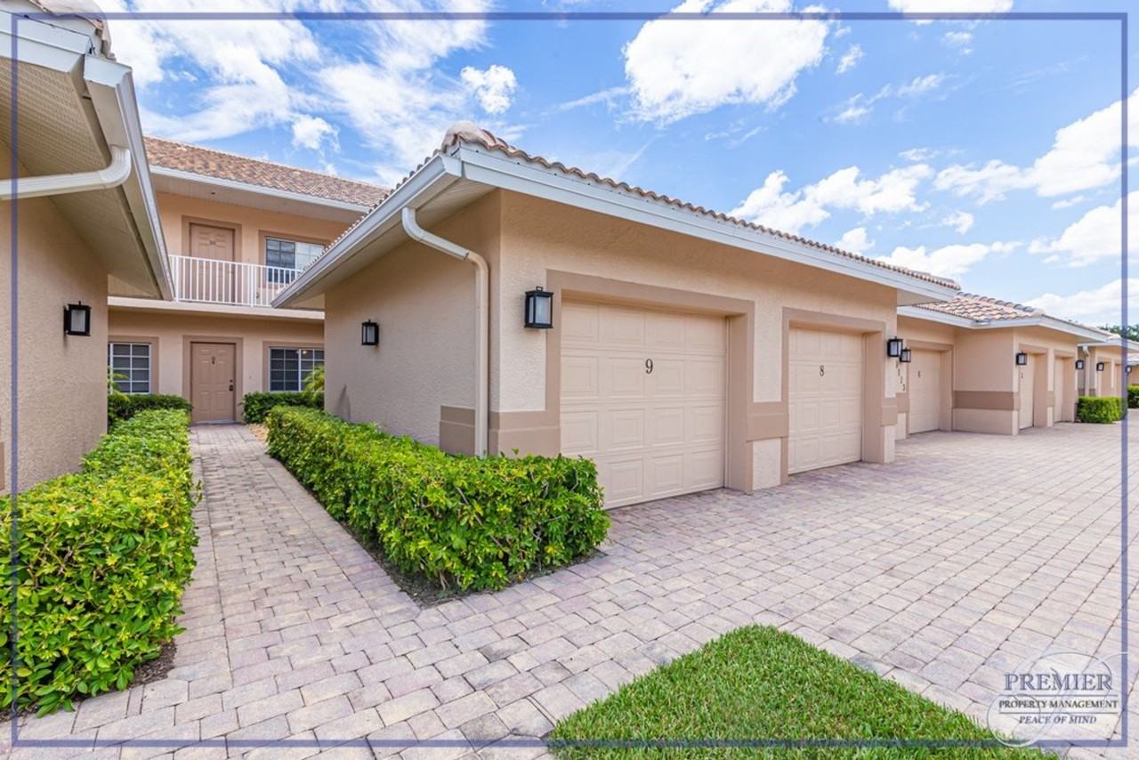 9113 Michael Cir #9 - Photo 5 of 28