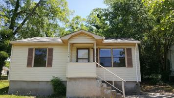 featured image of 210 Barton Dr
