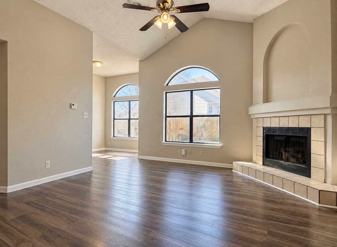 6255 Valley Bay Dr - Photo 6 of 11
