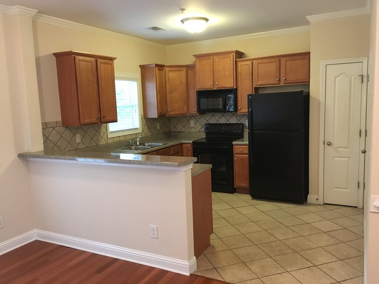 287 Oconee River Cir - Photo 4 of 25