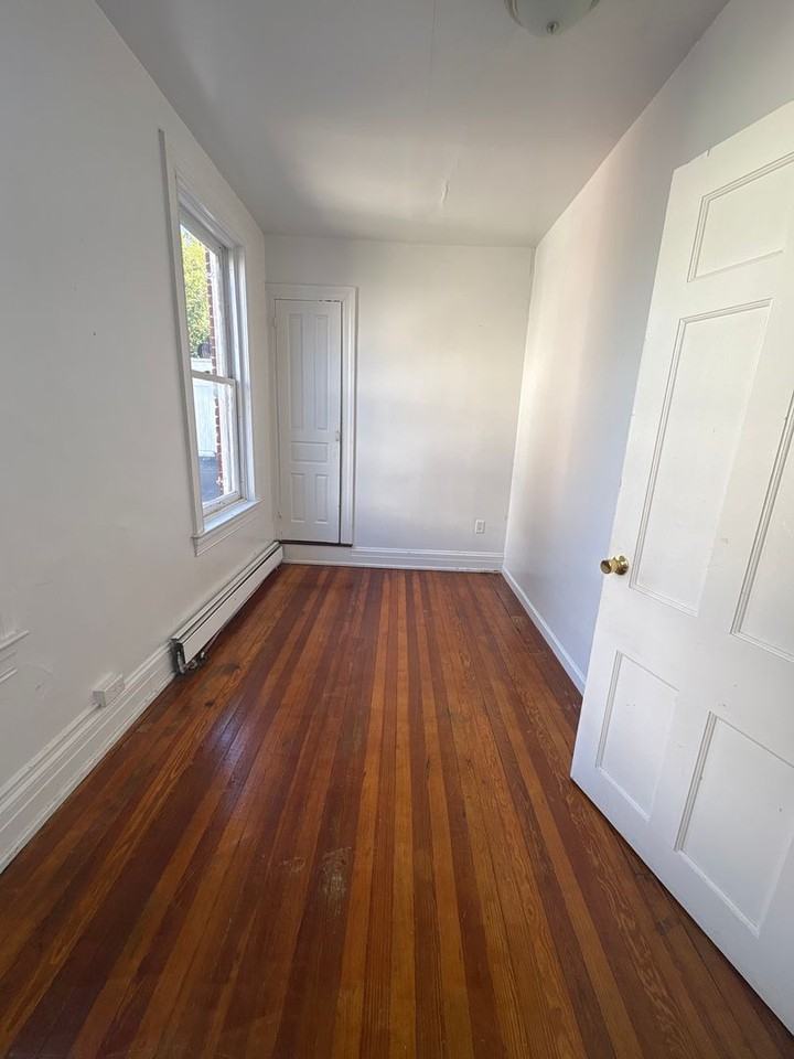 419 Lindberg Ave - Photo 6 of 25