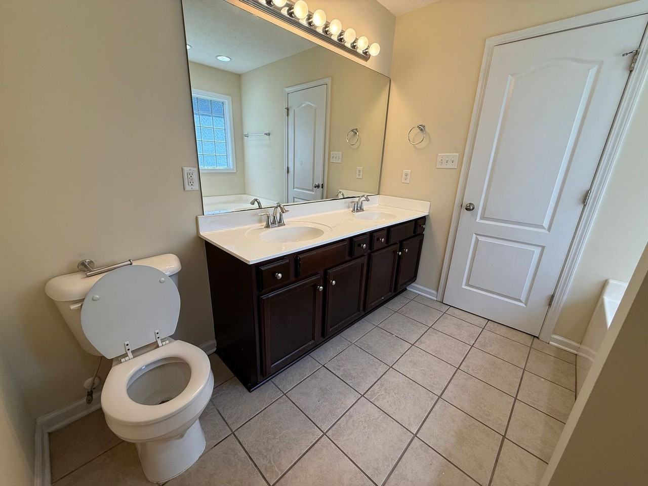319 Hughes Ln - Photo 6 of 13