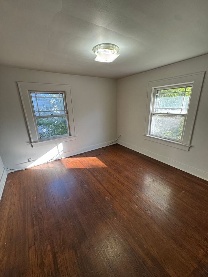 2719 Euclid Ave - Photo 7 of 8
