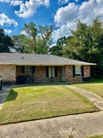 featured image of 3121 Madeira Dr