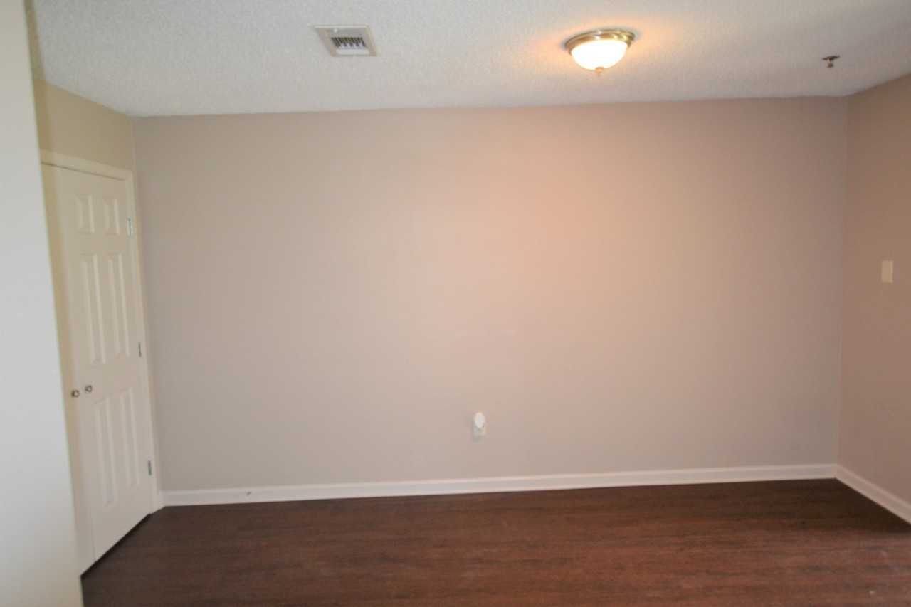 14835 Central Woods Ave - Photo 6 of 28