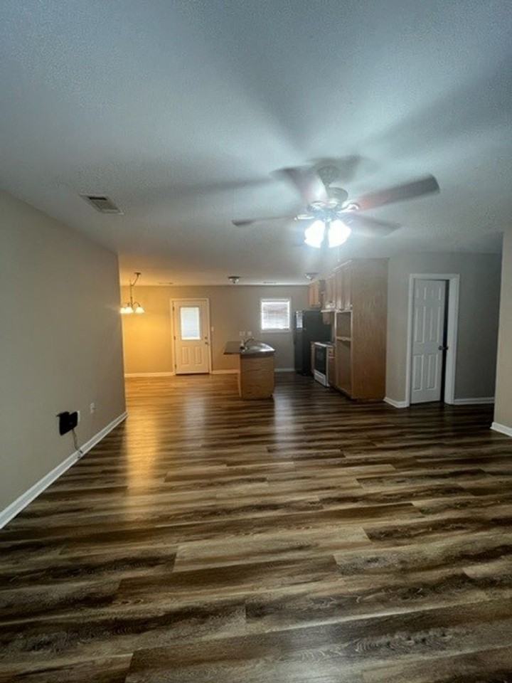 829 N 10th Ave - Photo 3 of 18