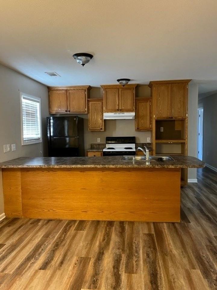 829 N 10th Ave - Photo 4 of 18