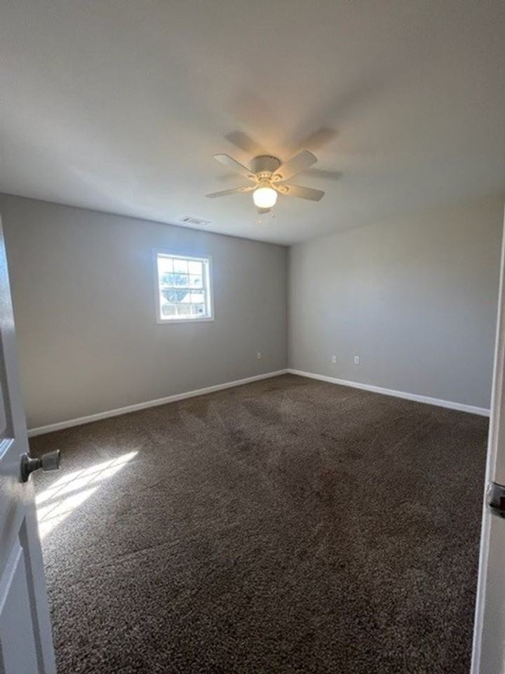 829 N 10th Ave - Photo 6 of 18
