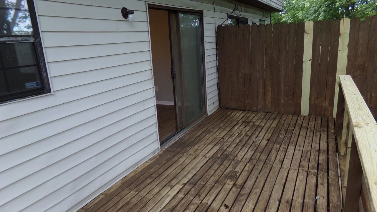2703 Pioneer Ct - Photo 3 of 12
