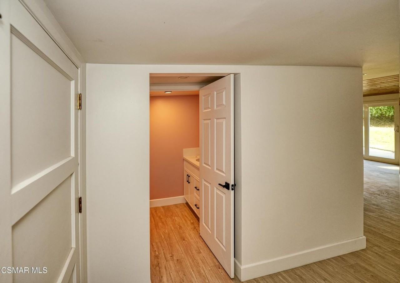 1202 Sheffield Pl - Photo 2 of 19