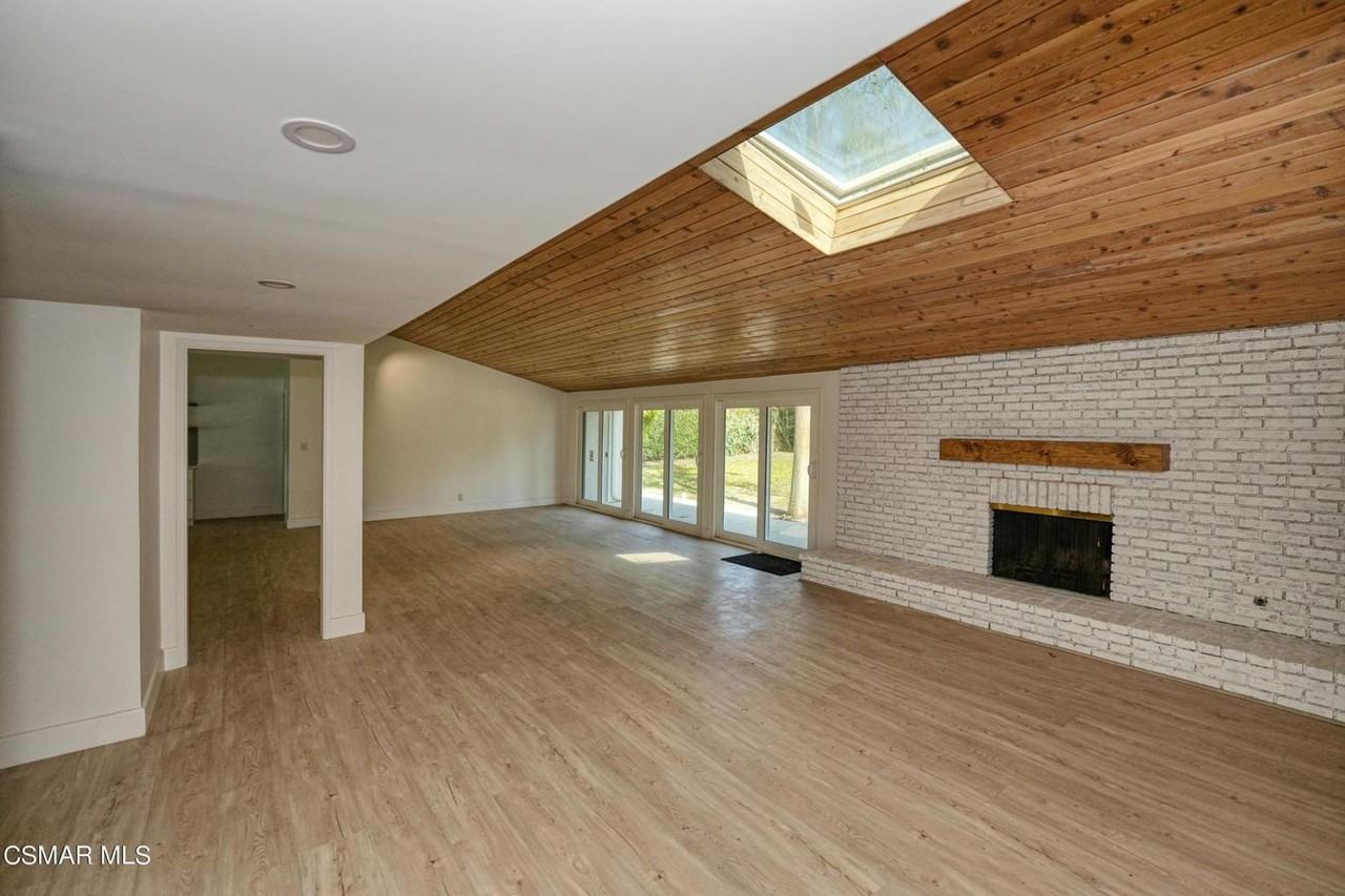 1202 Sheffield Pl - Photo 7 of 19