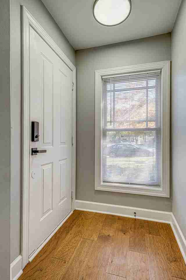 3200 Long Blvd #5 - Photo 4 of 27