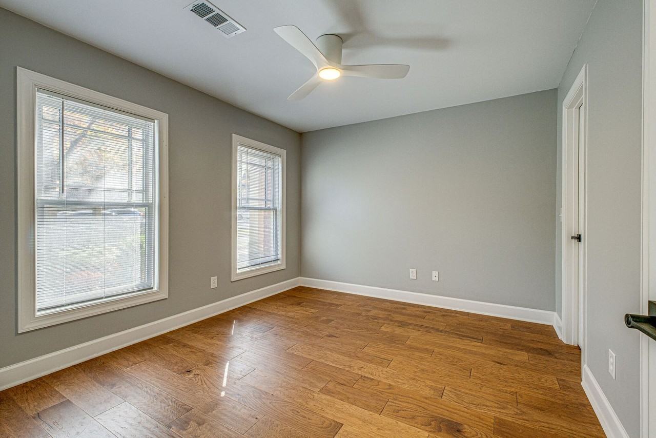3200 Long Blvd #5 - Photo 6 of 27