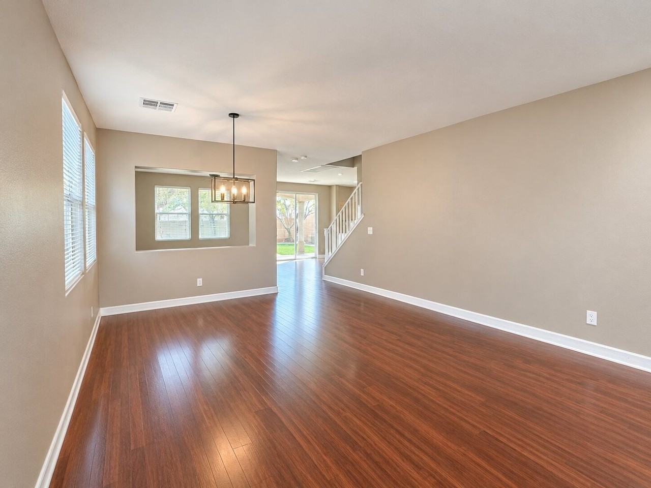 10441 Vinson Point Ave - Photo 4 of 50