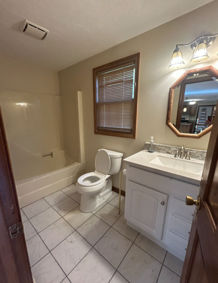 18 Powder House Ln - Photo 7 of 13