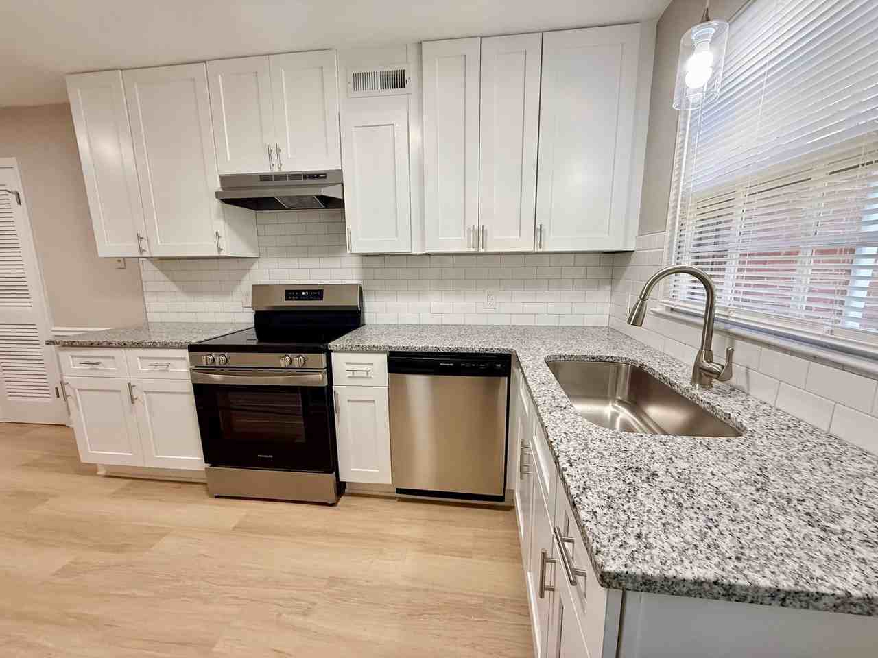 3823 Rosehaven Dr - Photo 5 of 11