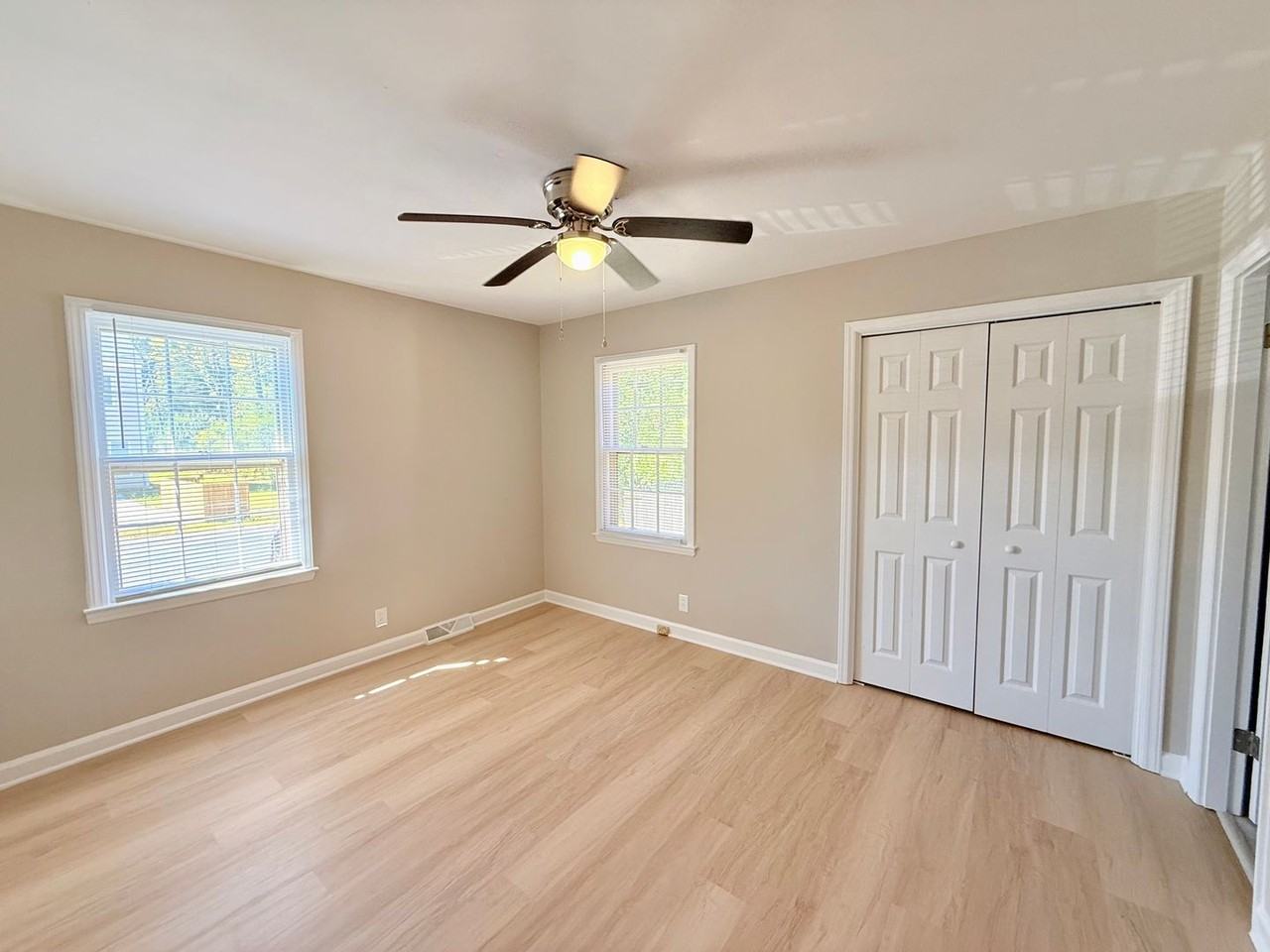 3823 Rosehaven Dr - Photo 7 of 11