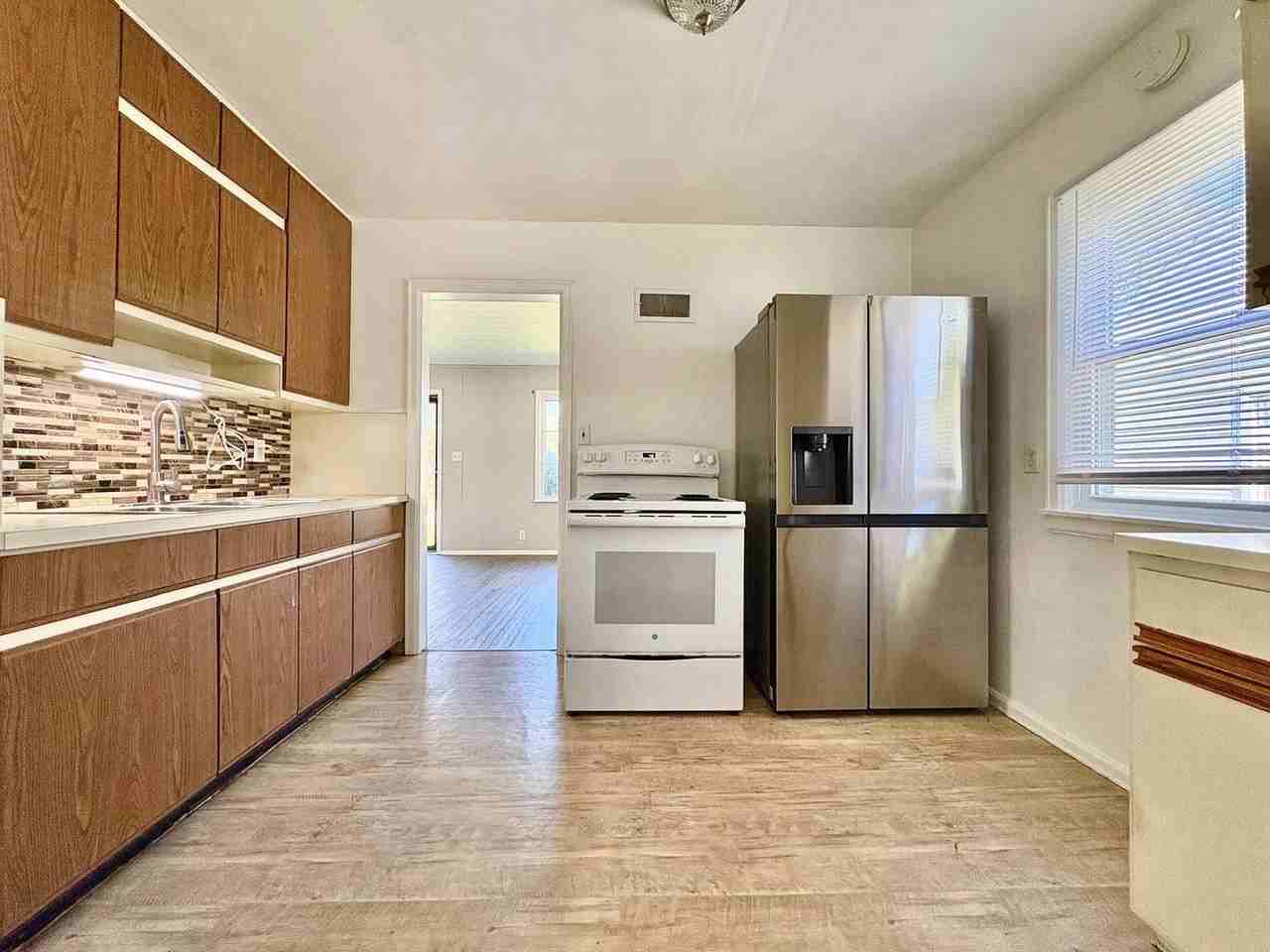 1302 Chalfant St - Photo 6 of 17
