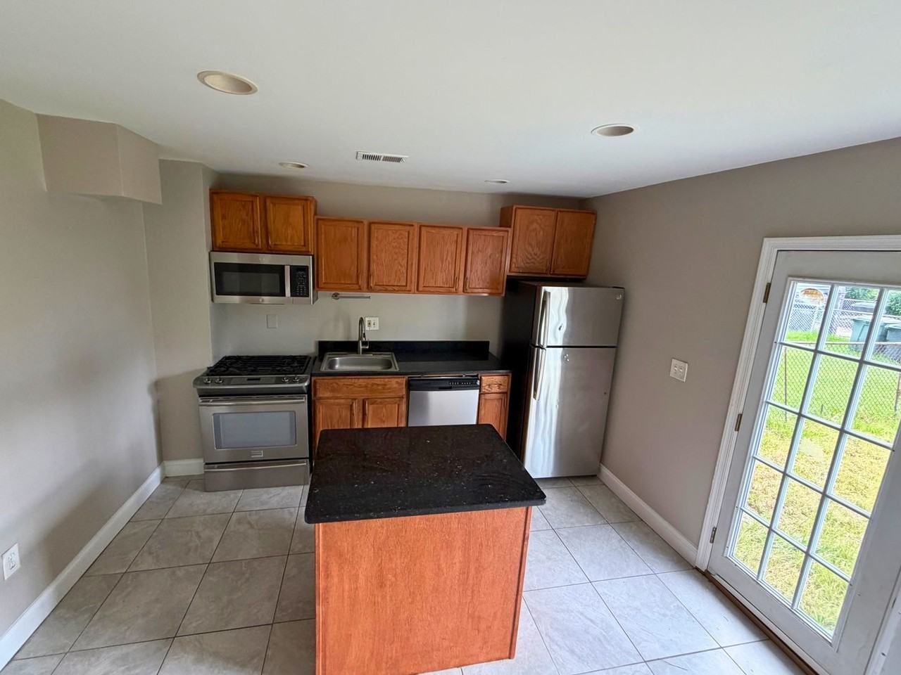 3415 Clay St Ne - Photo 7 of 19