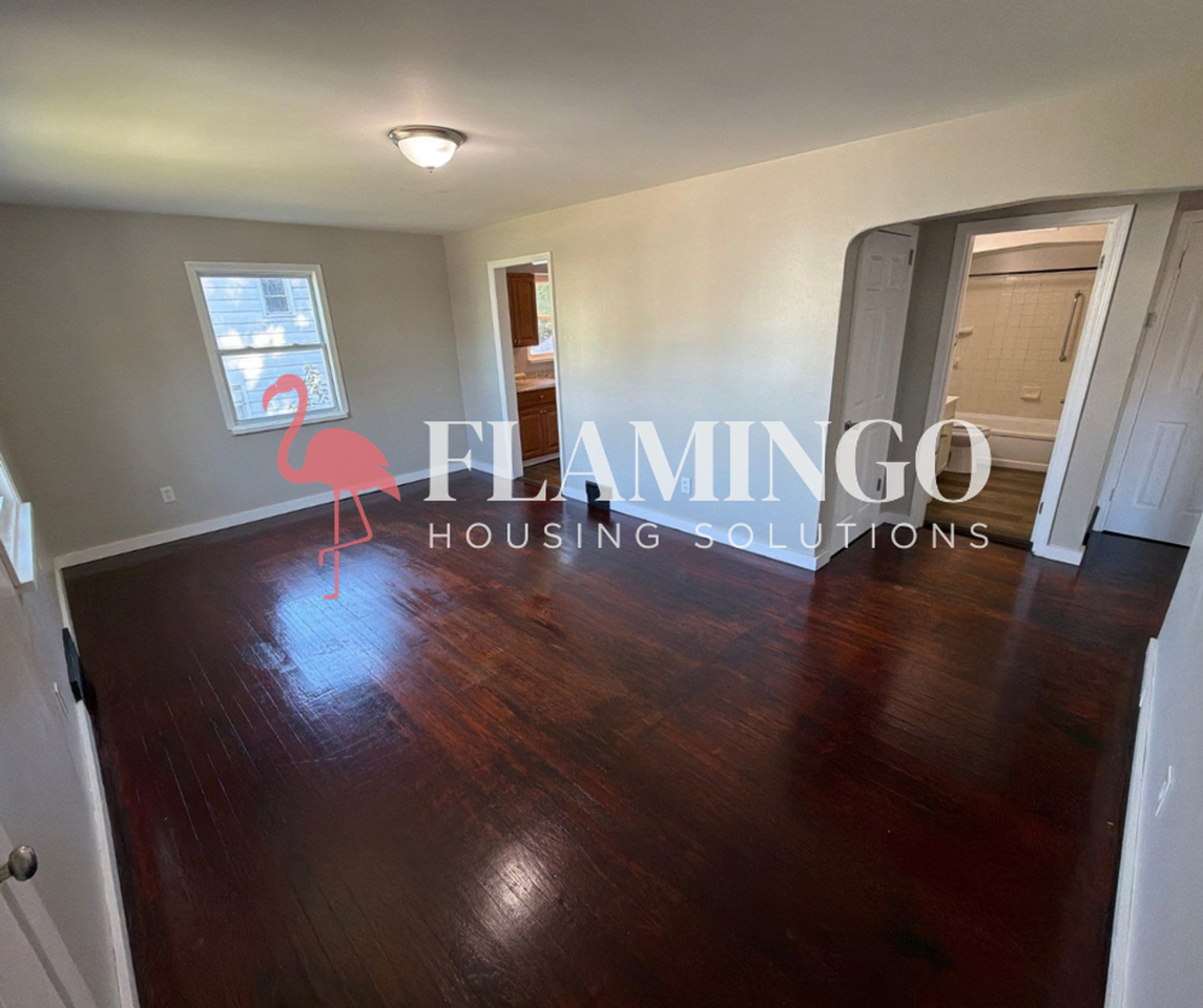 1254 Highland Ave - Photo 2 of 13