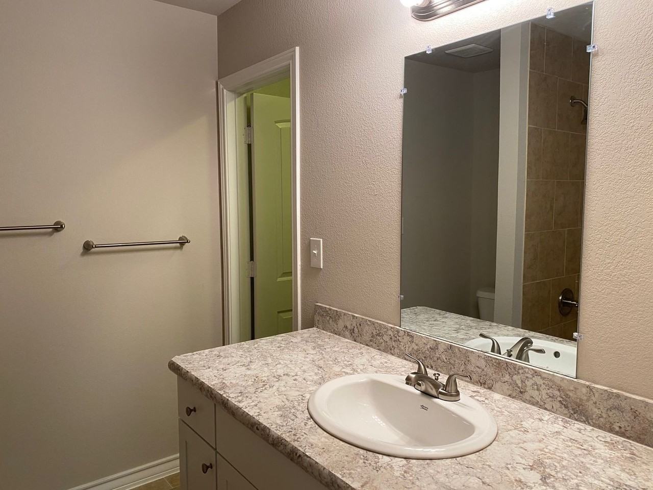 835 E Harvey Ave - Photo 7 of 16