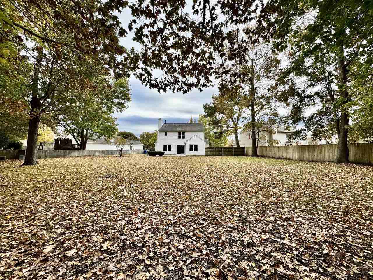 1216 Bartlett Oaks Ct - Photo 2 of 46