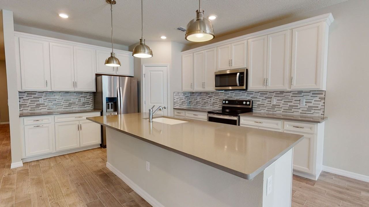 799 La Mancha Dr - Photo 3 of 36