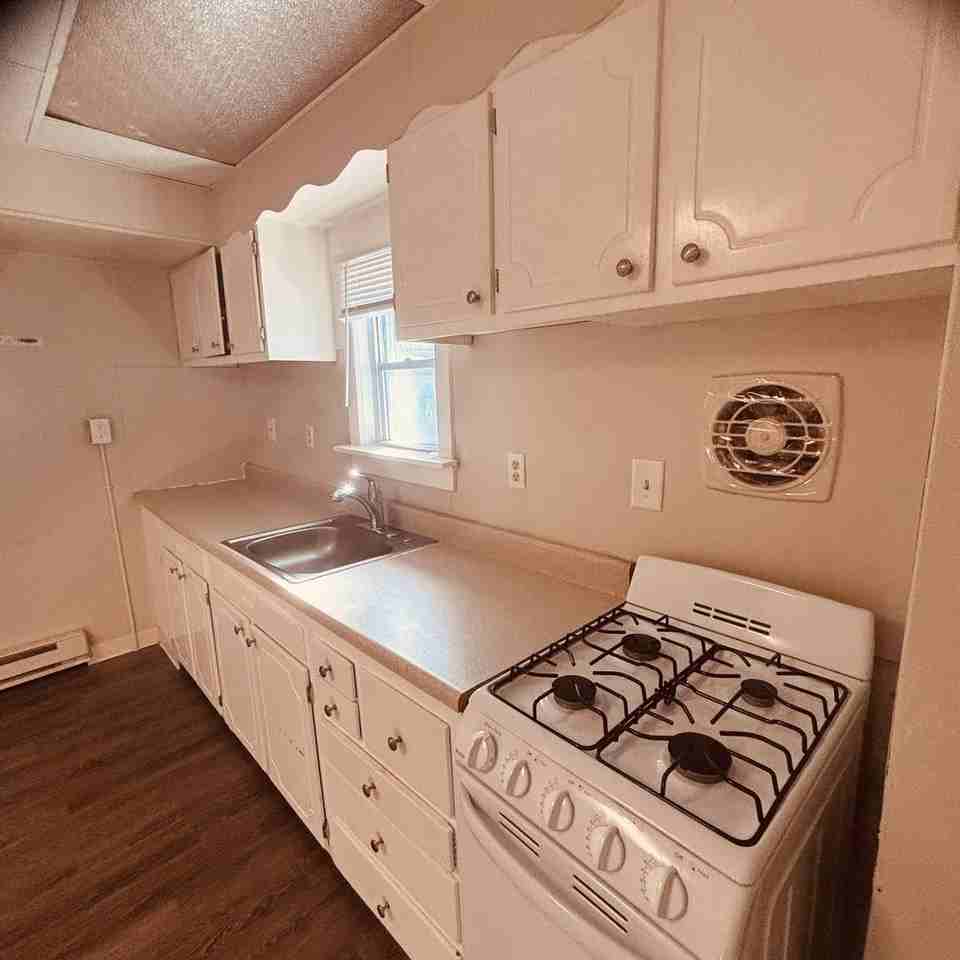 712 Ontario St - Photo 2 of 15