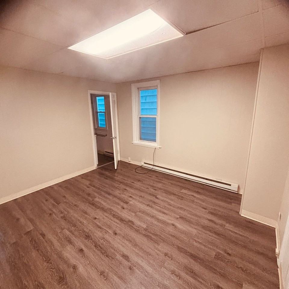 712 Ontario St - Photo 3 of 15