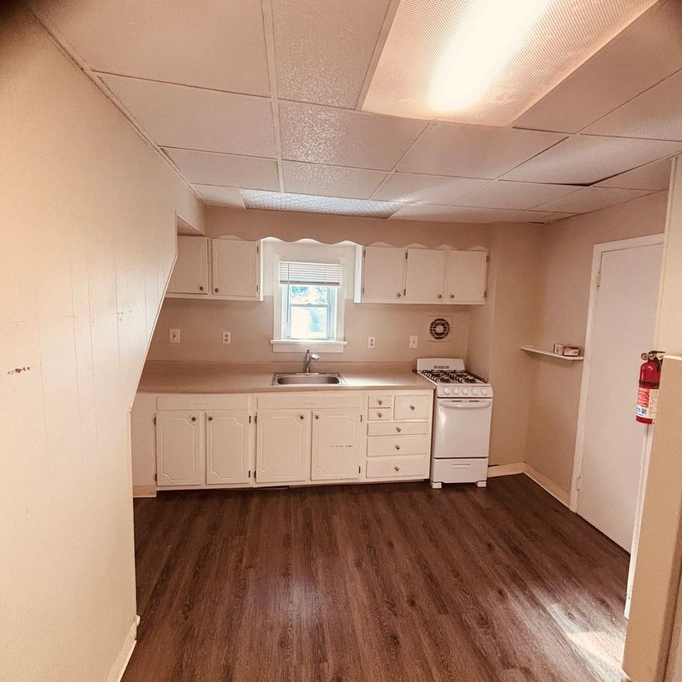 712 Ontario St - Photo 5 of 15