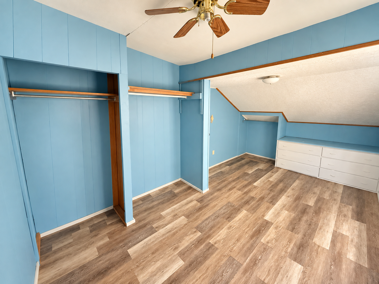 211 Gould St - Photo 5 of 8