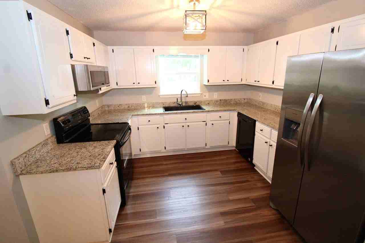 200 Chestnut Ct - Photo 6 of 25