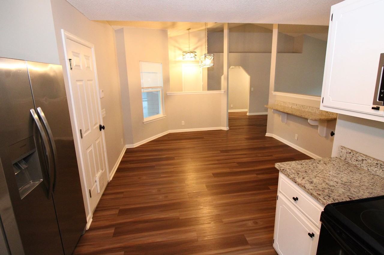 200 Chestnut Ct - Photo 7 of 25