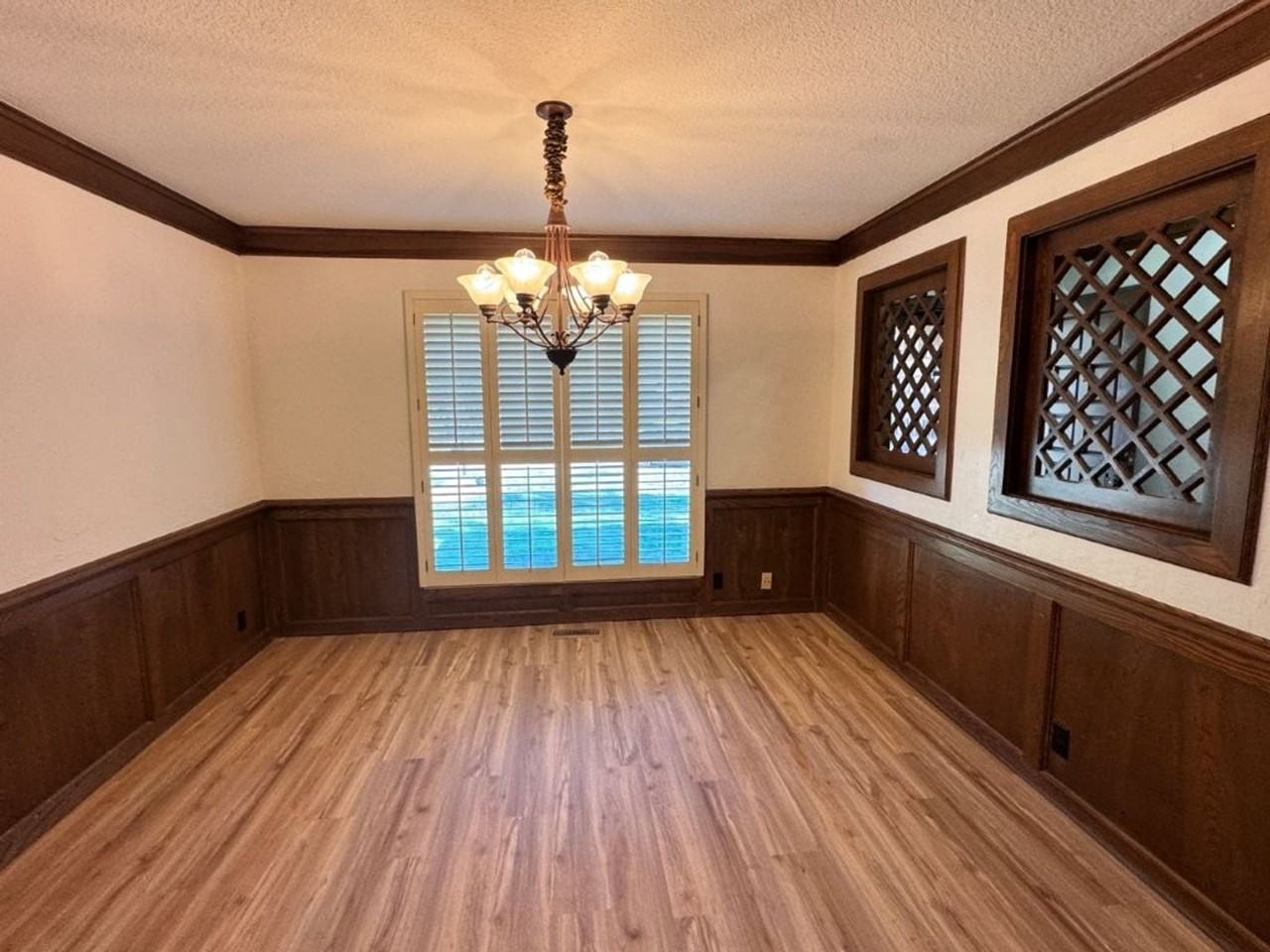 3508 Marston Cir - Photo 3 of 32